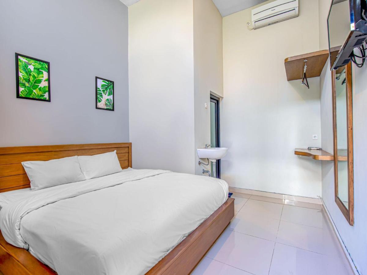 Casa Ts 16 Hotel Malang Exterior photo